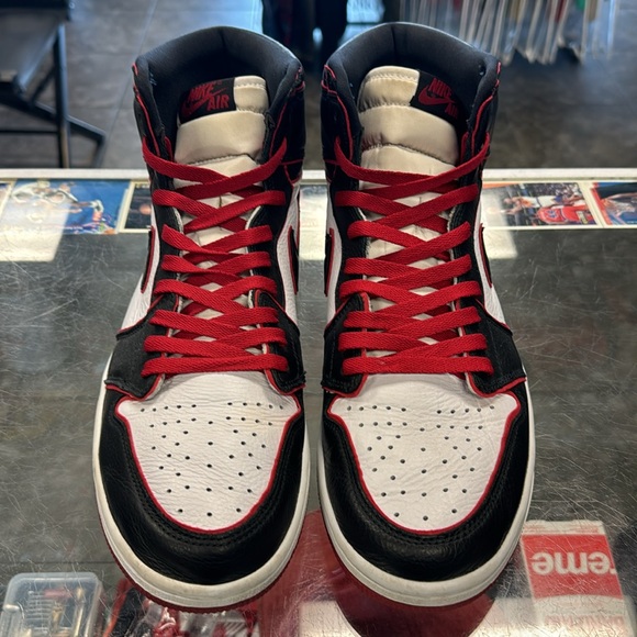 Jordan 1 Retro - Picture 4 of 4